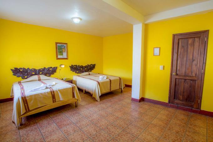 Hoteles Kakchiquel 파나하첼 외부 사진